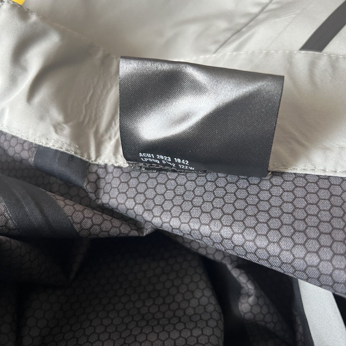 Prada 🔥🔥 Prada Luna Rossa Extreme-Tex Pants Size US 28 / EU 44 - 9 Thumbnail