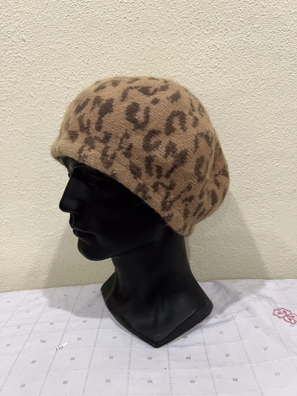 Japanese Brand × Vintage Leopard Beanie Hat Size ONE SIZE - 1 Thumbnail