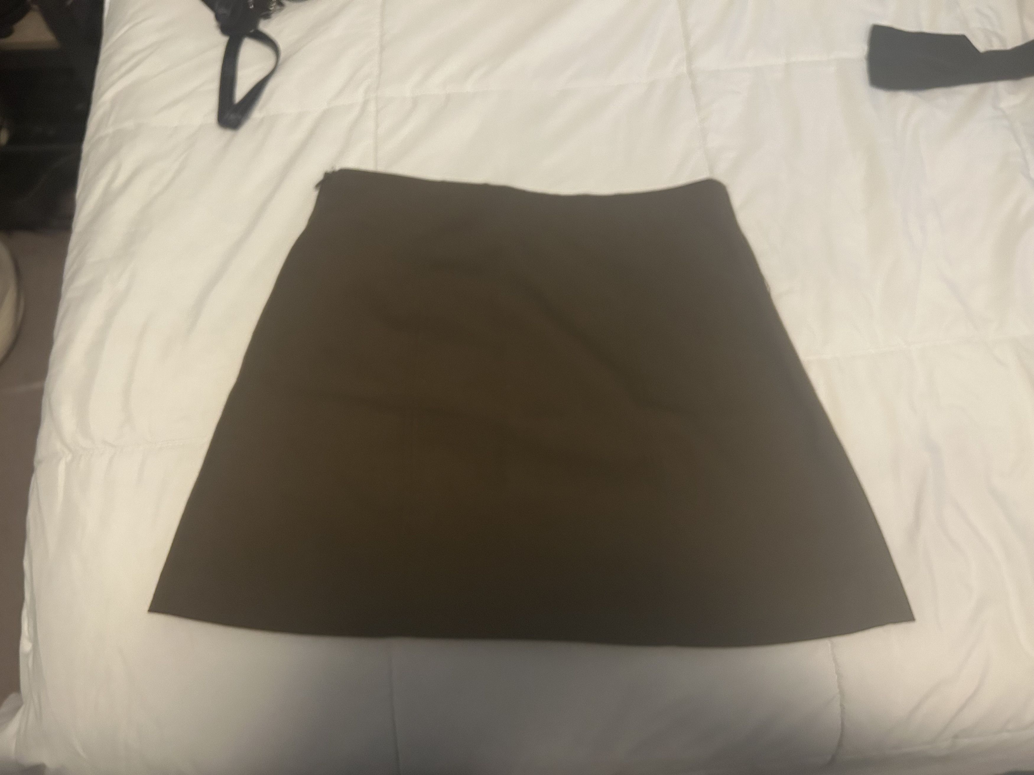 Zara ZARA Mini Skirt in brown with a Trapezoid Slit Size 27" / US 4 / IT 40 - 2 Thumbnail
