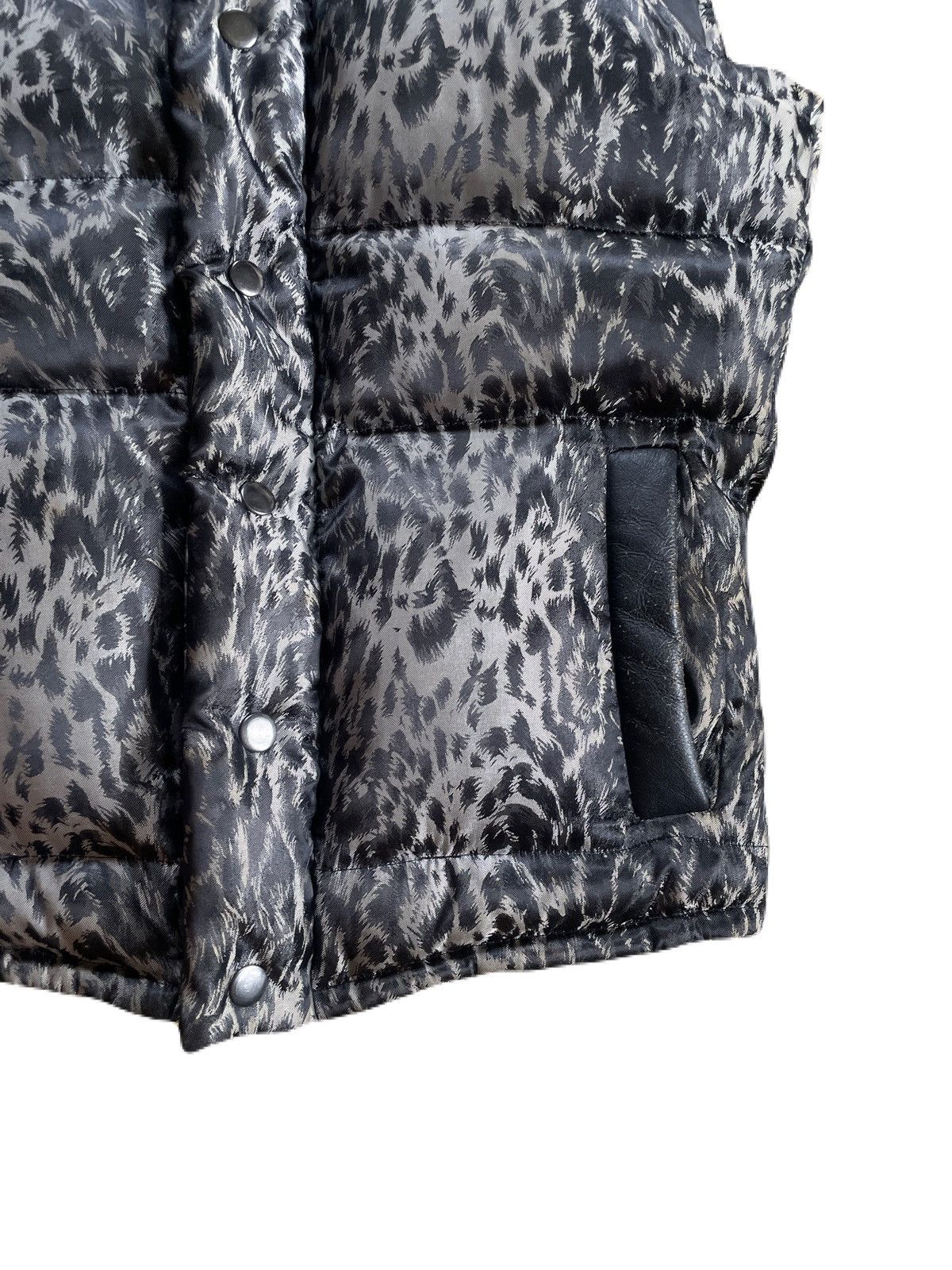 If Six Was Nine 2000s NO.ID Japanese archive Leopard Puffer Leather Vest Size US S / EU 44-46 / 1 - 6 Thumbnail