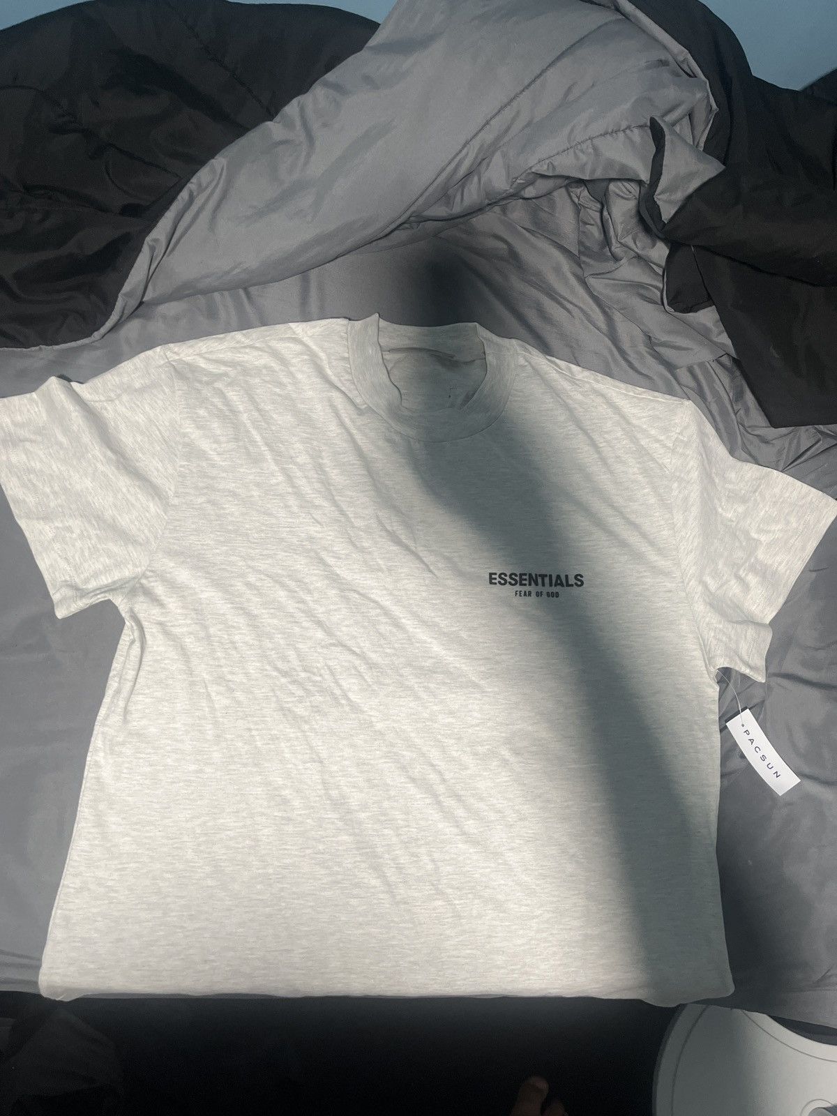 Essentials × Fear of God Fear of god essentials light oatmeal t shirt Size US L / EU 52-54 / 3 - 1 Thumbnail