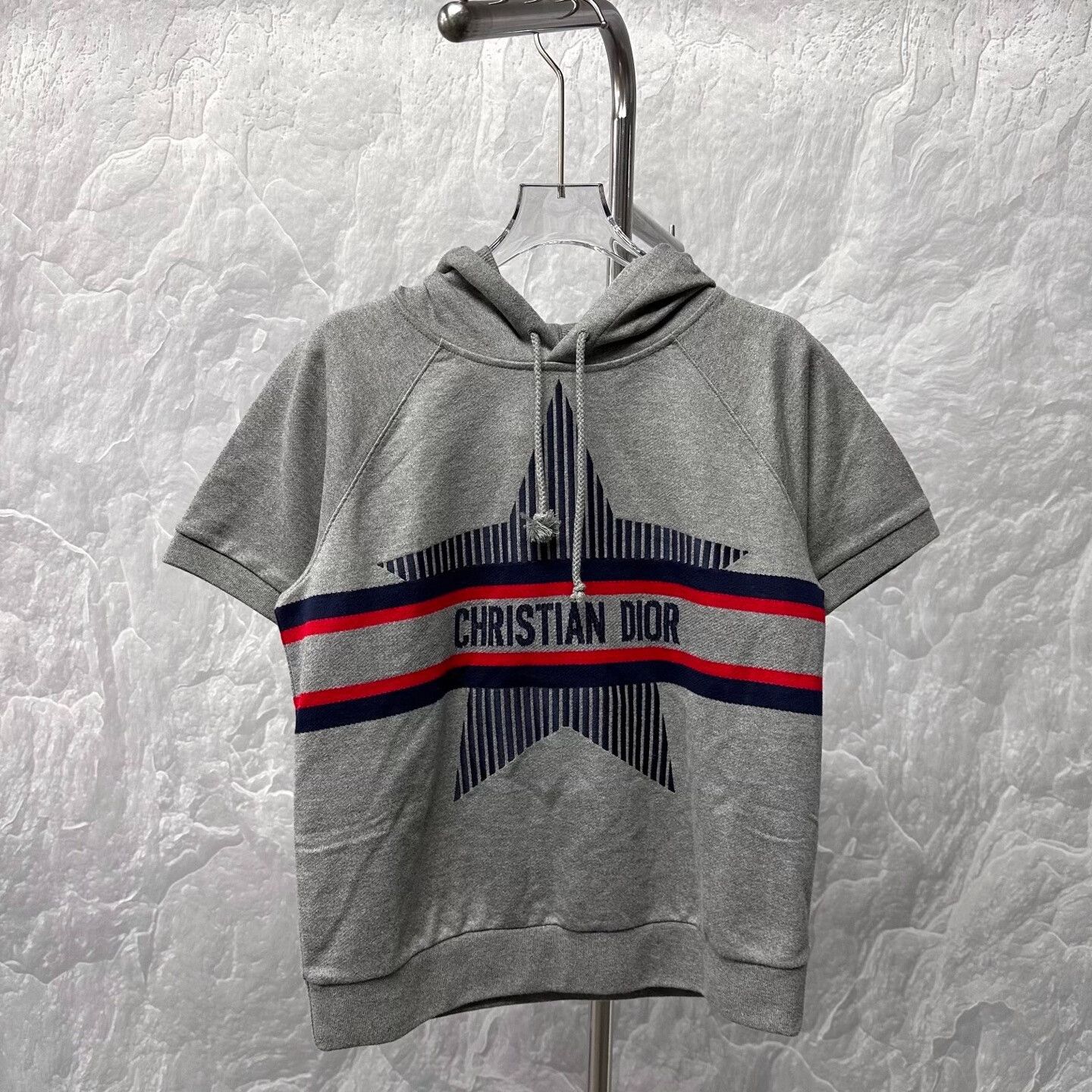Dior dior embroidered letter hoodie short sleeve Size XS / US 0-2 / IT 36-38 - 1 Thumbnail