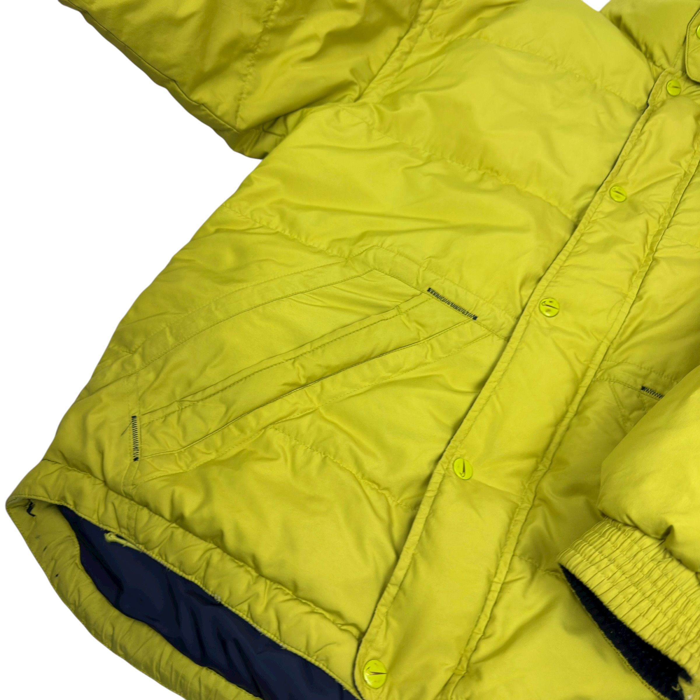 Nike Vintage Nike Mens Lime Green Swoosh Full Zip Puffer Jacket S Size US S / EU 44-46 / 1 - 8 Thumbnail