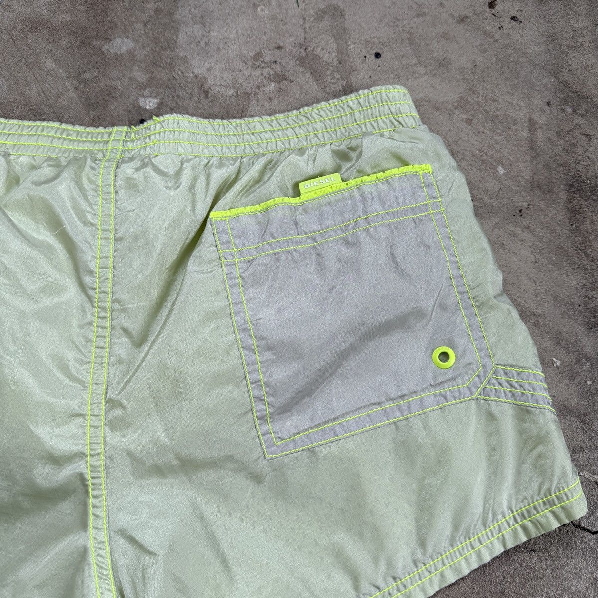 Diesel × Vintage Vintage Diesel Beachwear Shorts Size US 32 / EU 48 - 5 Thumbnail