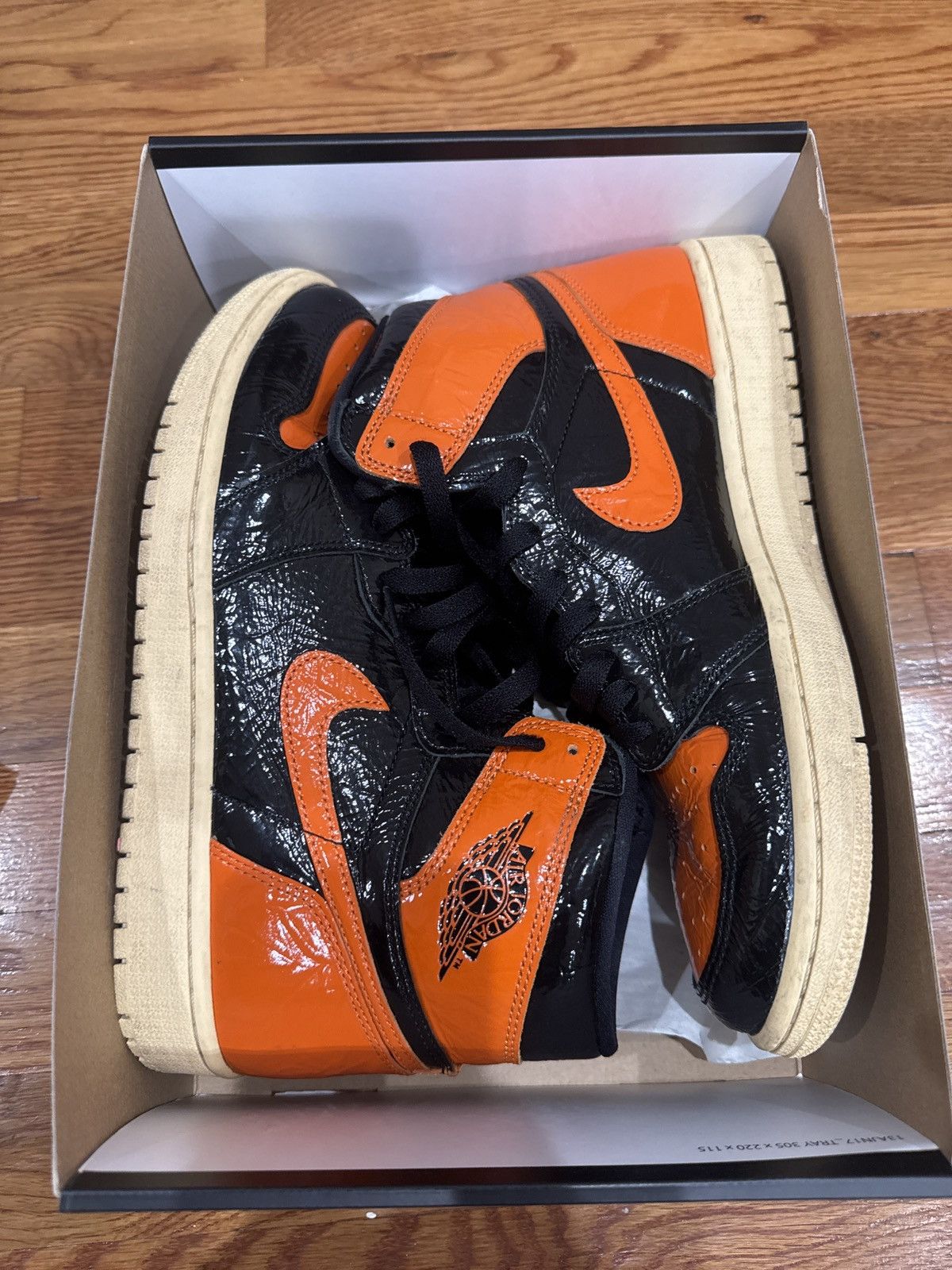 Jordan Brand × Nike Air Jordan 1 Retro High OG Shattered Backboard 3.0 Size US 9 / EU 42 - 1 Thumbnail