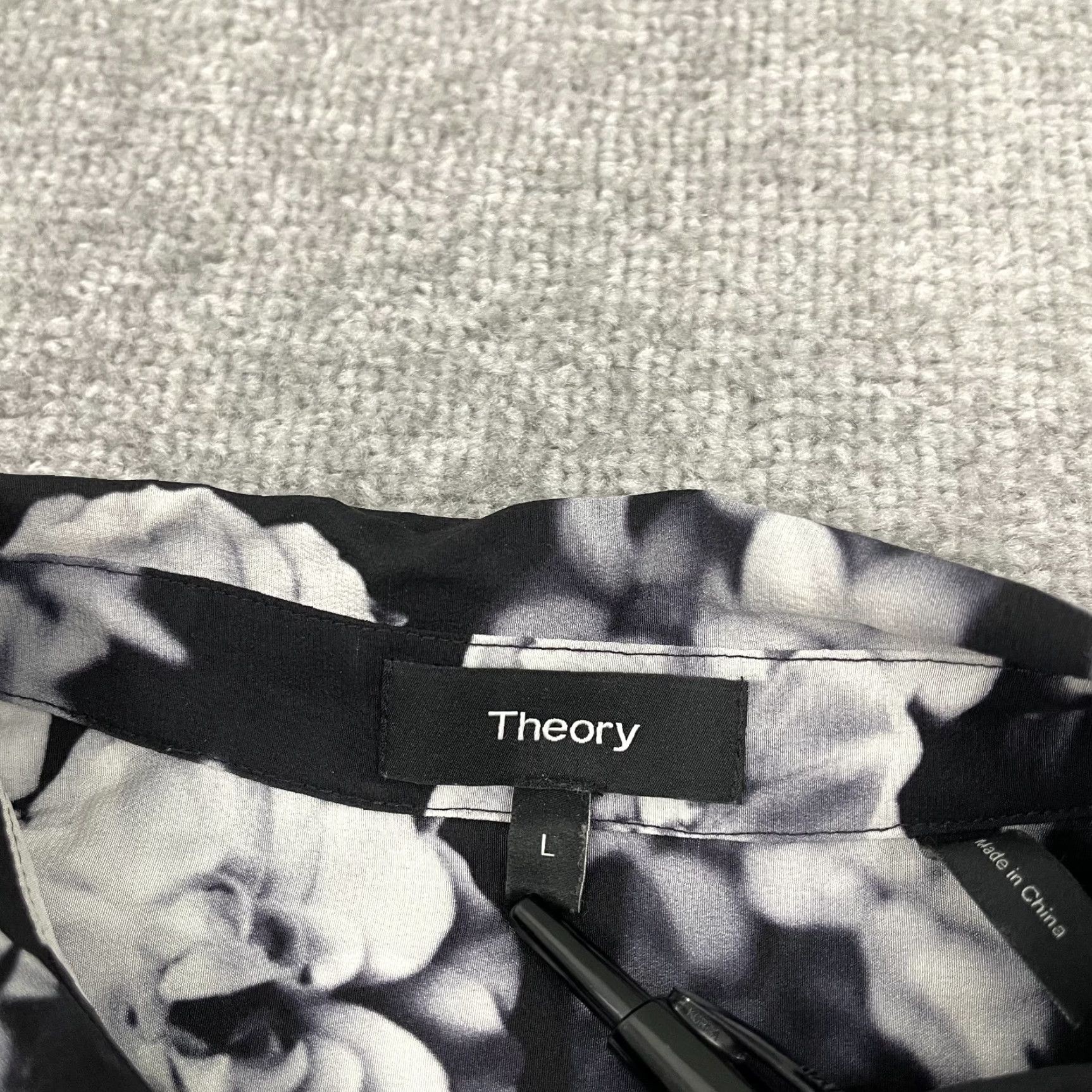 Theory Theory Black Floral Silk Sheer Button-Up Shirt Womens Large Casual Lightweight Long Sleeve Size L / US 10 / IT 46 - 2 Thumbnail