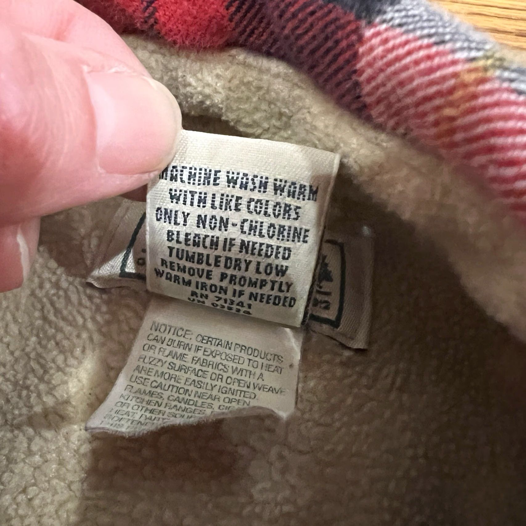 Vintage VINTAGE LL Bean Sherpa Lined Scotch Plaid Shirt Jacket Mens M Reg Snap Button Shacket Size US M / EU 48-50 / 2 - 3 Thumbnail
