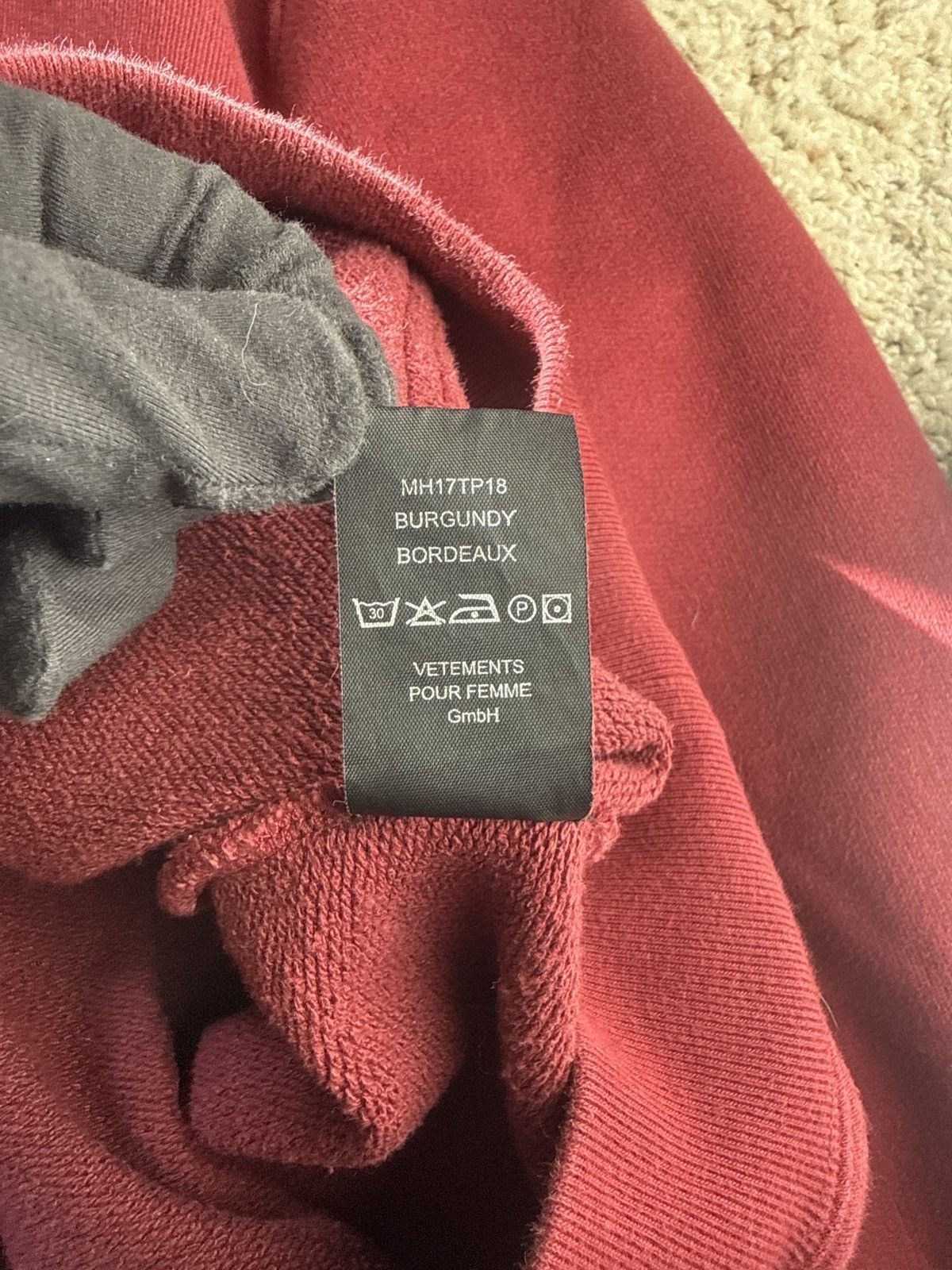 Vetements AW17 - "May The Bridges I Burn Light The Way" Hoodie Size US M / EU 48-50 / 2 - 5 Thumbnail