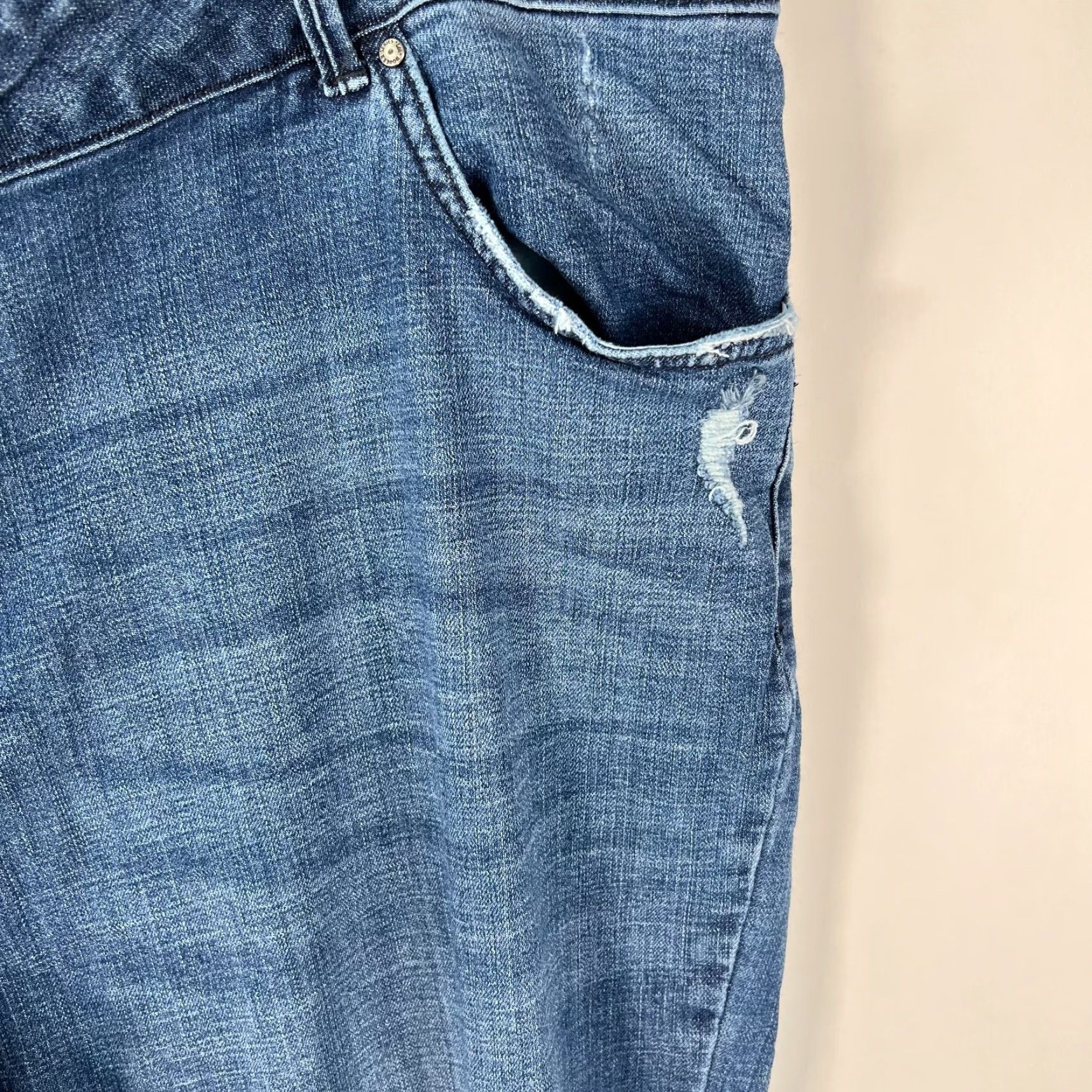 Lee Lee Jeans Women 24W Mid Rise Cuffed Cropped Blue Denim Modern Series Medium Size 42" / US 20 - 7 Thumbnail