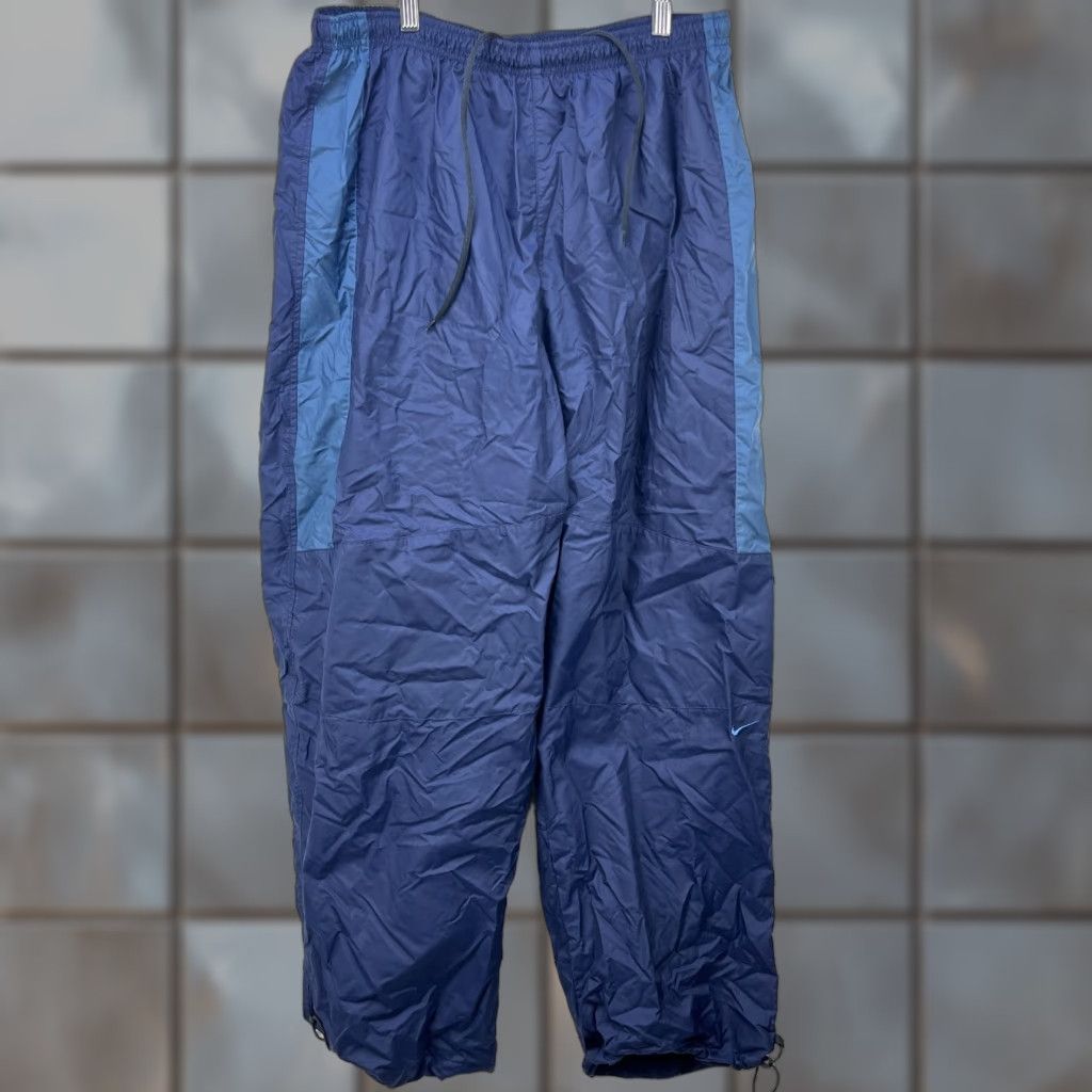 Nike VINTAGE Nike Y2K Baggy Windbreaker Pants 2XL Mens Blue 90s Track Pants Pockets Regular Comfortable Casual Vintage Nike Size US 39 - 1 Thumbnail