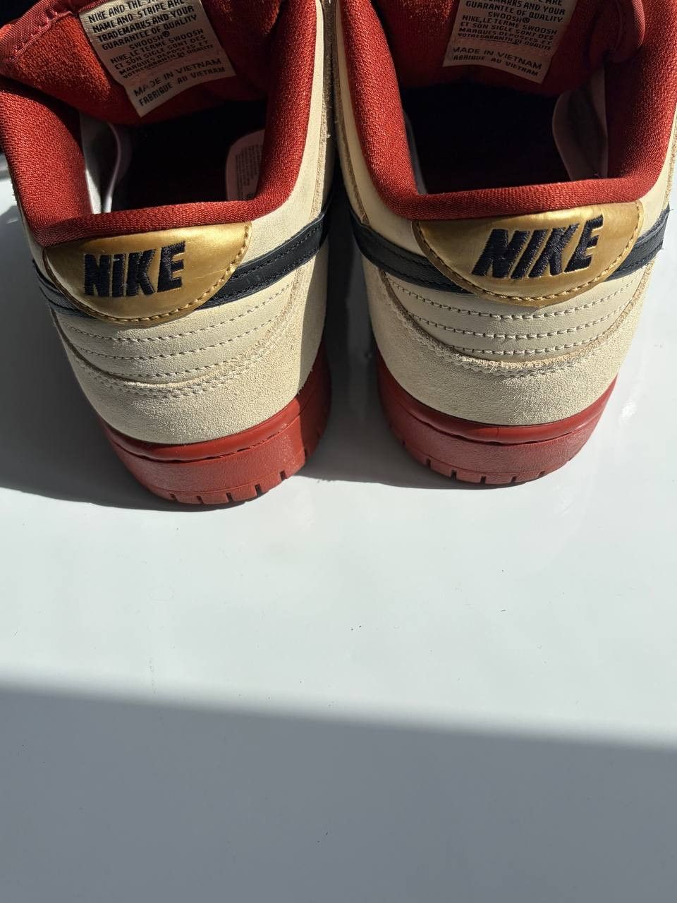 Nike SB Nike SB Dunk Low Pro Hennessy Muslin Size US 9 / EU 42 - 4 Thumbnail