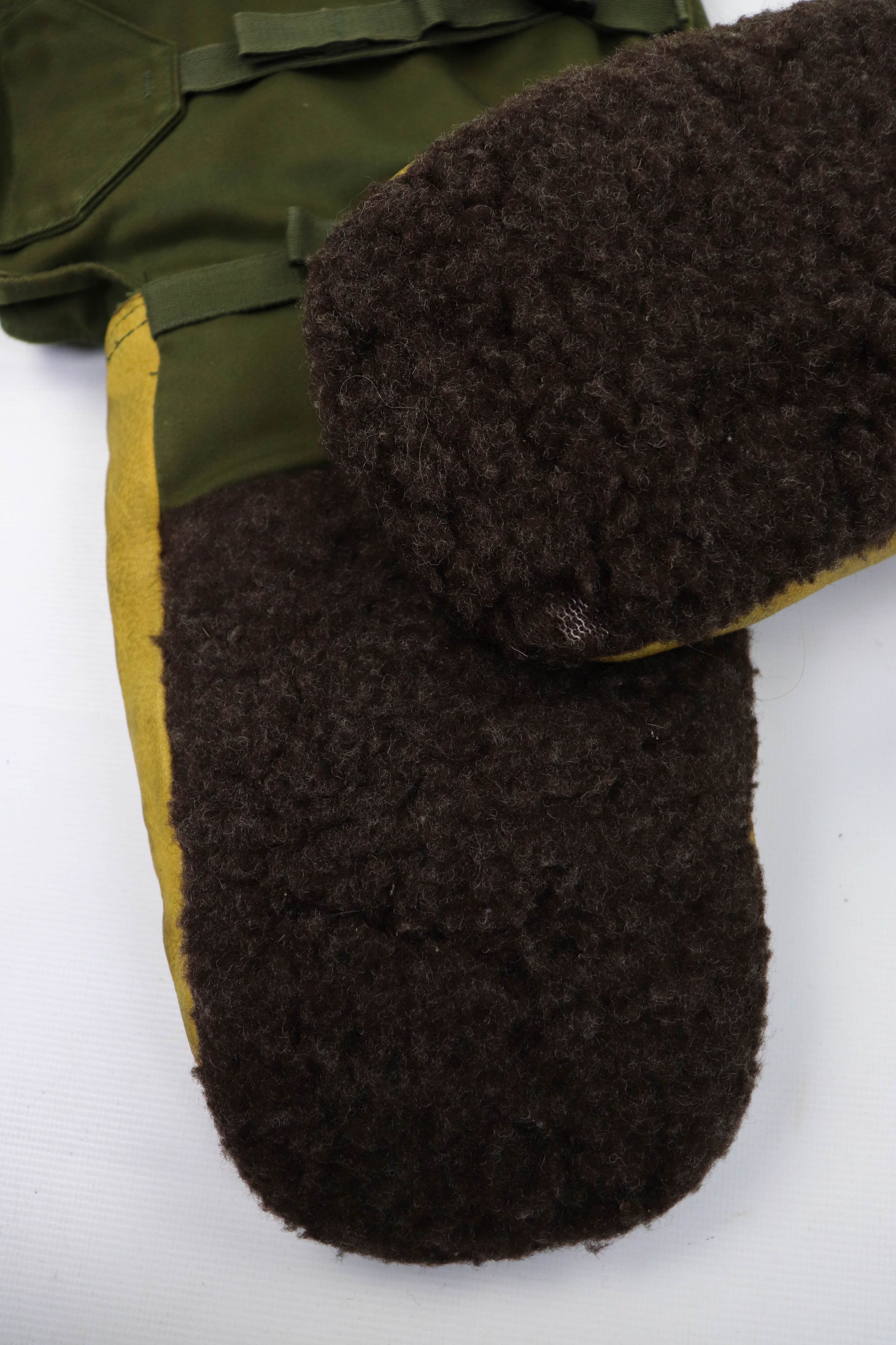 Vintage Vintage Mitten Set Arctic Extreme Cold Weather Khaki Gloves Size ONE SIZE - 15 Thumbnail