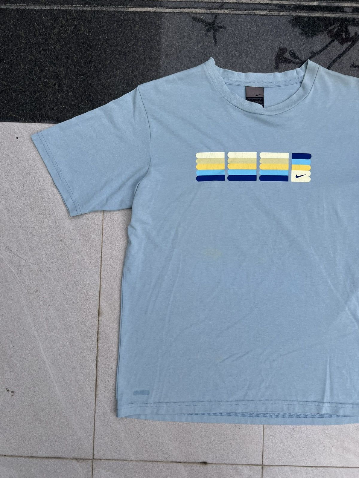 Nike 90s Nike Swoosh Vintage Y2K Baby Blue Retro Tee T-Shirt Size US S / EU 44-46 / 1 - 2 Thumbnail