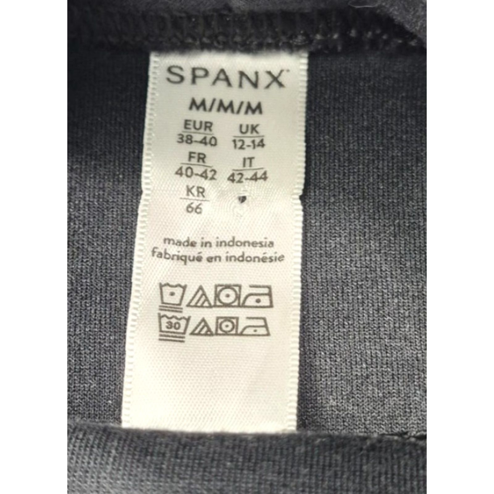 Spanx Spanx Shirt Womens Medium Black Mock Neck Tunic Pullover Long Sleeve Pleated Size M / US 6-8 / IT 42-44 - 6 Thumbnail