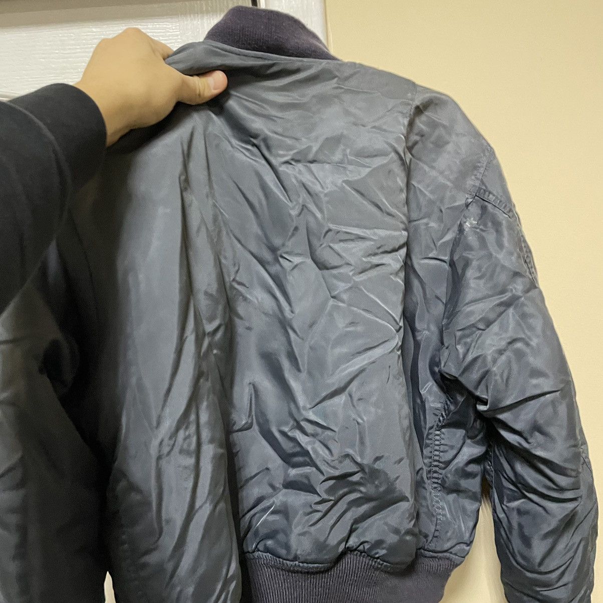 Alpha Industries × Vintage 🔥 Vintage Alpha Industries MA-1 Flight Bomber Jacket Size US S / EU 44-46 / 1 - 4 Thumbnail