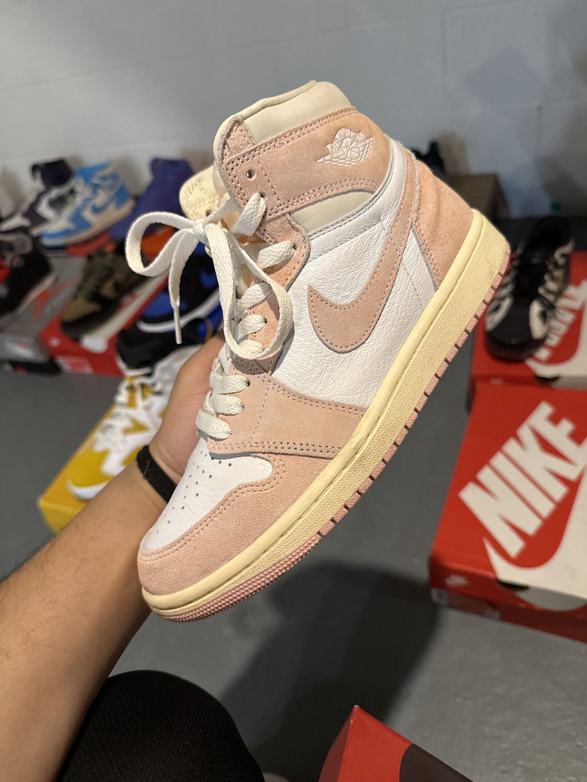 Jordan Brand Air Jordan 1 Mid SE (Women’s) Size US 8 / IT 38 - 7 Thumbnail