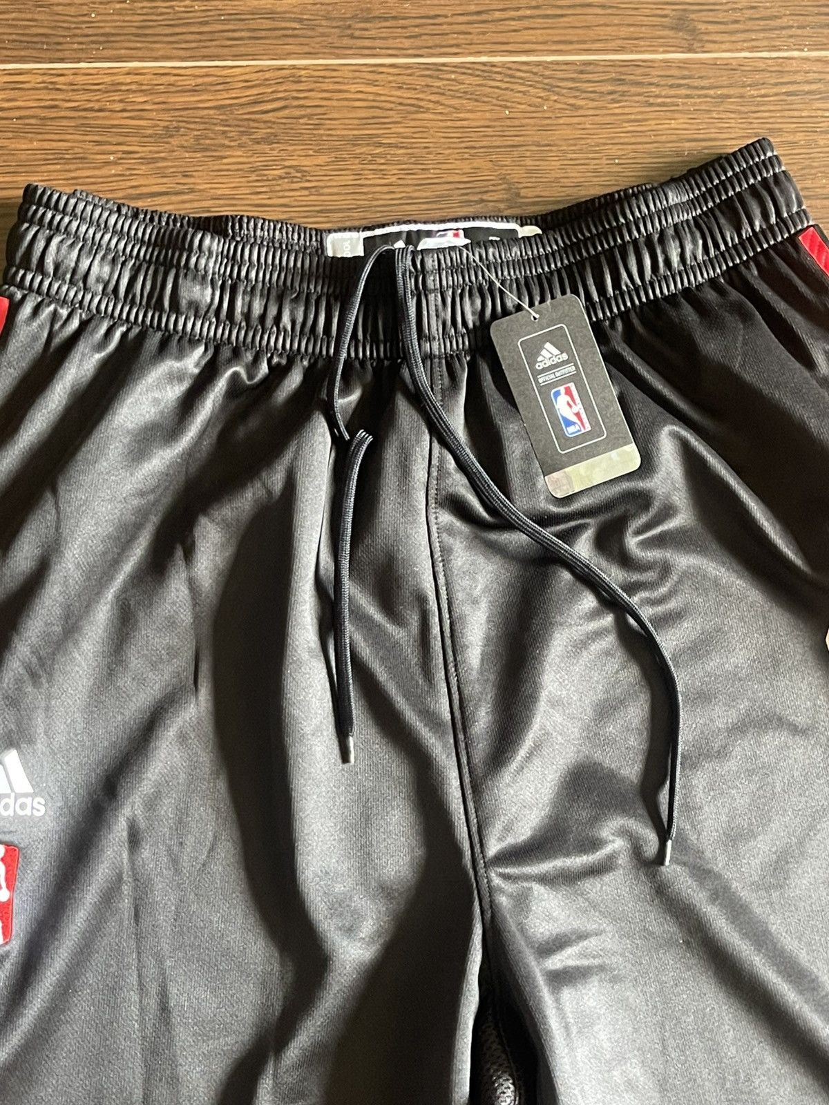 Adidas Adidas X NBA Raptors Track Pants Size US 30 / EU 46 - 6 Thumbnail