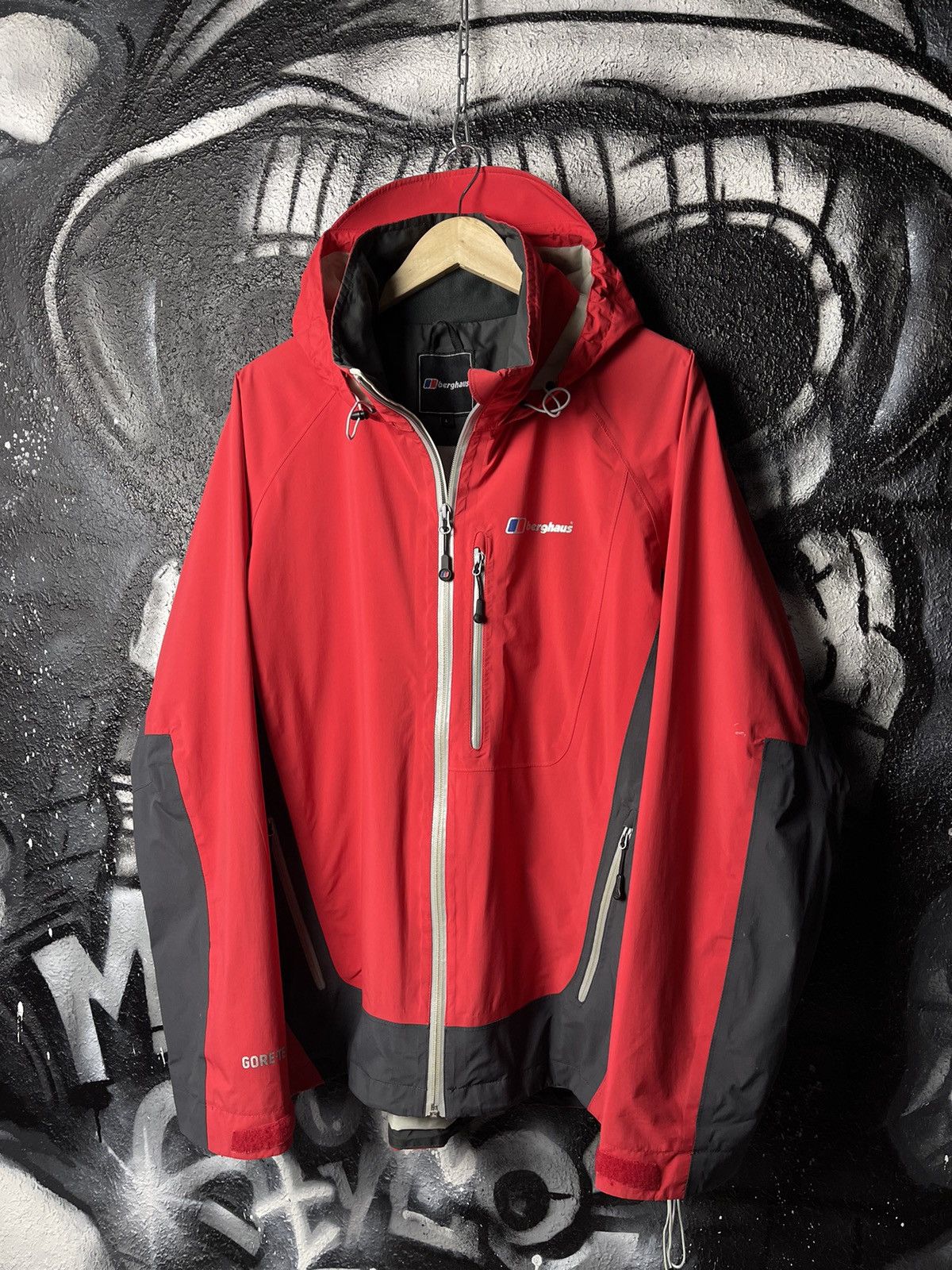 Berghaus Berghaus Gore-Tex Outdoor Red Full Zip Jacket Men’s Size L Size US L / EU 52-54 / 3 - 1 Thumbnail