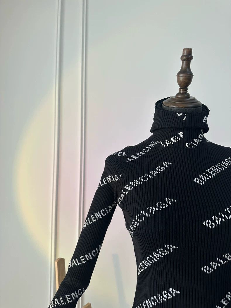 Balenciaga Balenciaga Bullet Screen Full Logo Hooded High Neck Knit S Size XS / US 0-2 / IT 36-38 - 6 Thumbnail