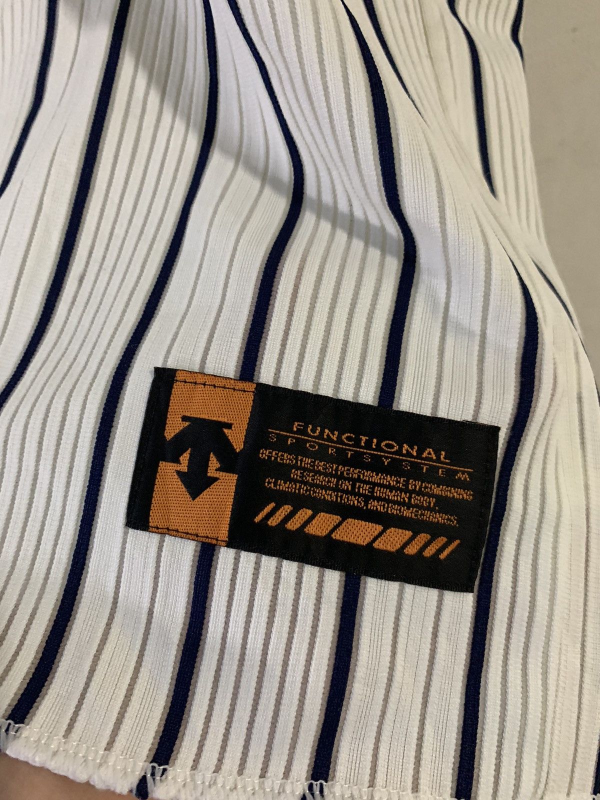 Descente Descente Baseball Japan Nakajima Jersey Size US M / EU 48-50 / 2 - 9 Thumbnail