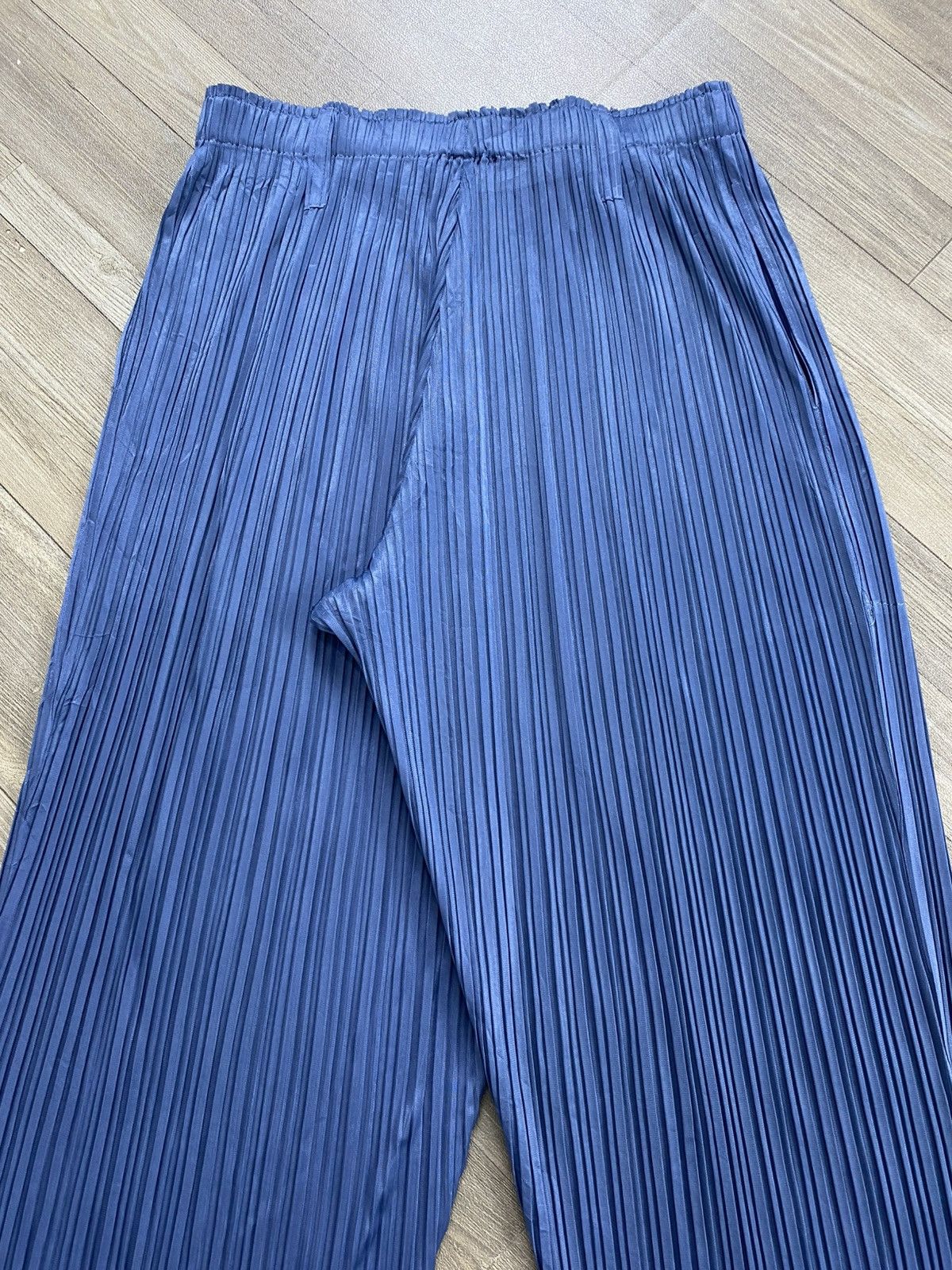 Pleats Please Issey Miyake Vintage Pleats Please Issey Miyake Wide Leg Pants Blue Size US 28 / EU 44 - 15 Thumbnail
