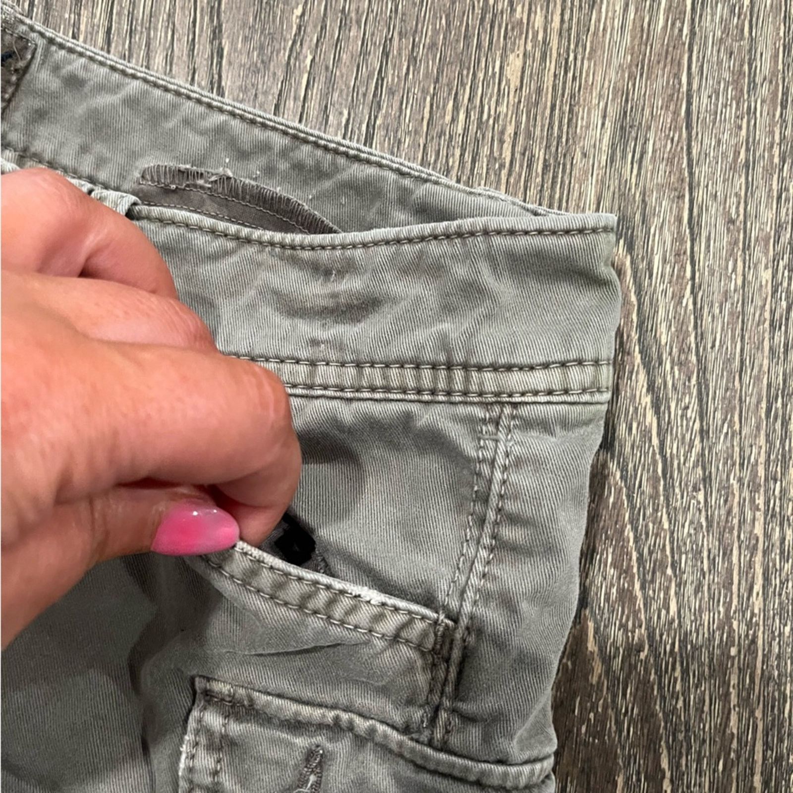 American Eagle Outfitters American Eagle Ouftitters Shorts Shortie Frayed Hem Size 2 Size 26" / US 2 / IT 38 - 3 Thumbnail