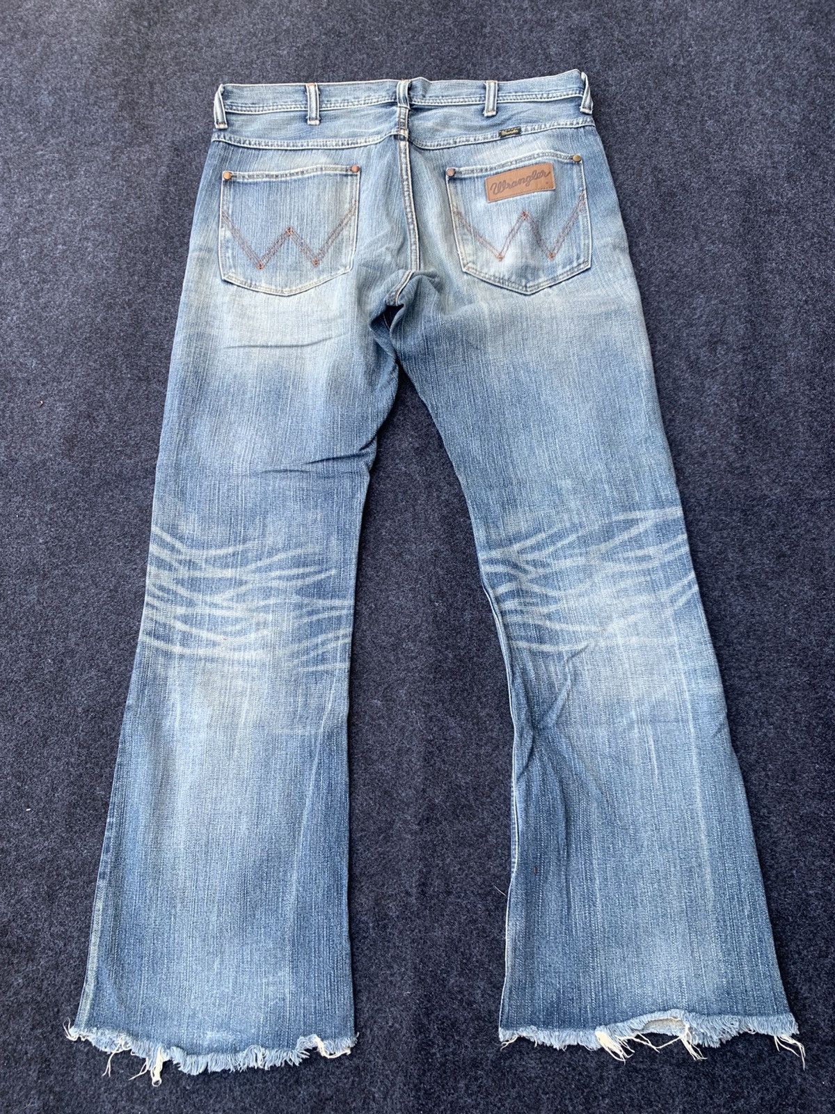 Wrangler Vintage Flare Wrangler lights wash jeans. Size US 36 / EU 52 - 2 Thumbnail