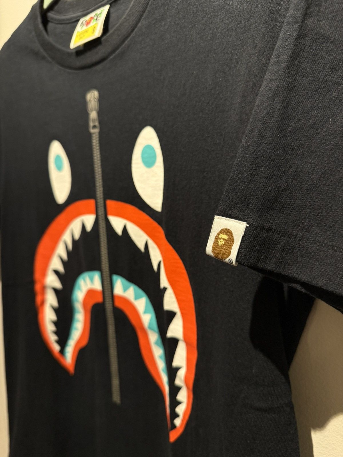 Bape Bape shark logo tee blue/ red size S Size US S / EU 44-46 / 1 - 4 Thumbnail