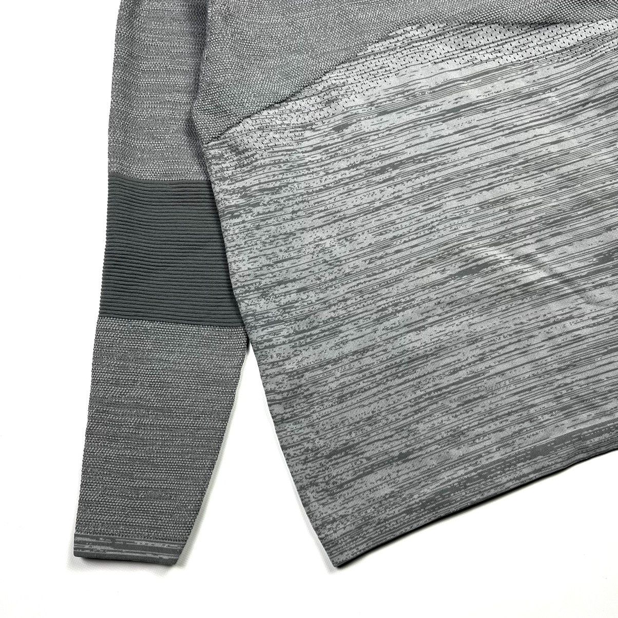Oakley Oakley Long Sleeve Thermo Japanese Brand Streetwear Gray Size US XL / EU 56 / 4 - 2 Thumbnail