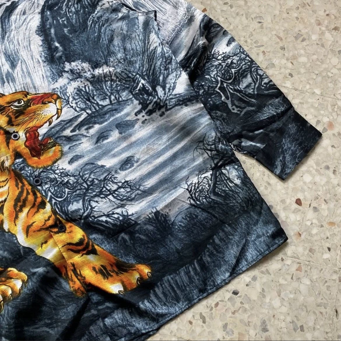Japanese Brand × Vintage Vintage Japanese Tiger Motif Size US XL / EU 56 / 4 - 3 Thumbnail