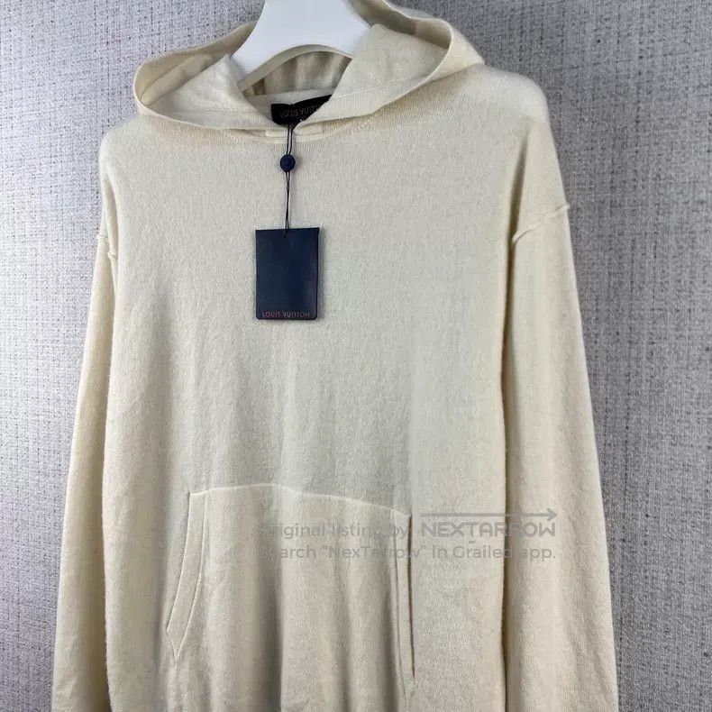 Louis Vuitton Louis Vuitton Solid cashmere hooded knit long-sleeve sweat Size US L / EU 52-54 / 3 - 3 Thumbnail