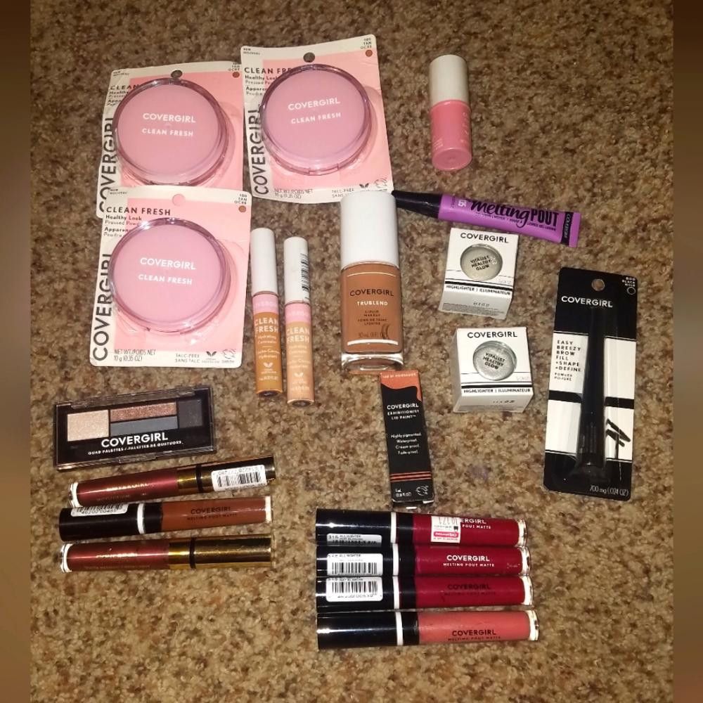 Designer NWT Covergirl Cosmetics 20 Piece Lot Size ONE SIZE - 1 Preview