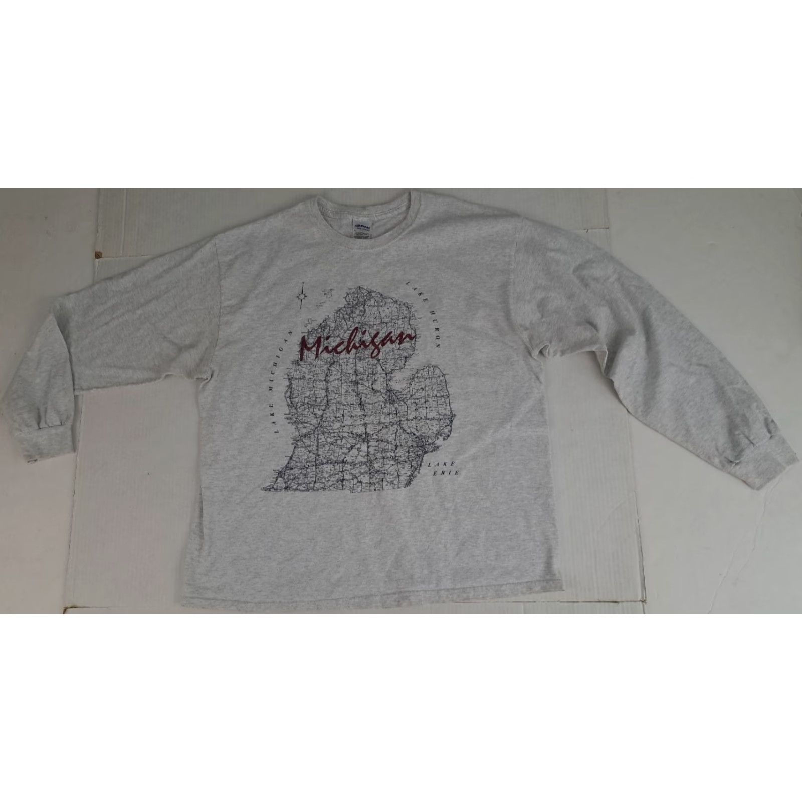 Gildan VINTAGE Michigan Printed Map 2 Sided Long Sleeve T-Shirt XL Grey Gildan Size US XL / EU 56 / 4 - 3 Thumbnail