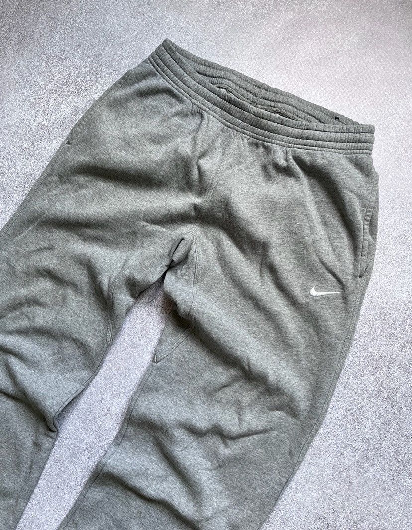 Nike × Vintage Vintage Nike Swoosh Cotton Baggy Trackpants Y2K M Size US 32 / EU 48 - 2 Thumbnail