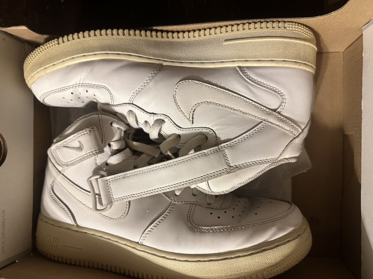 Nike Nike Air Force 1 High – Triple White (With Box) Size US 9 / EU 42 - 2 Thumbnail