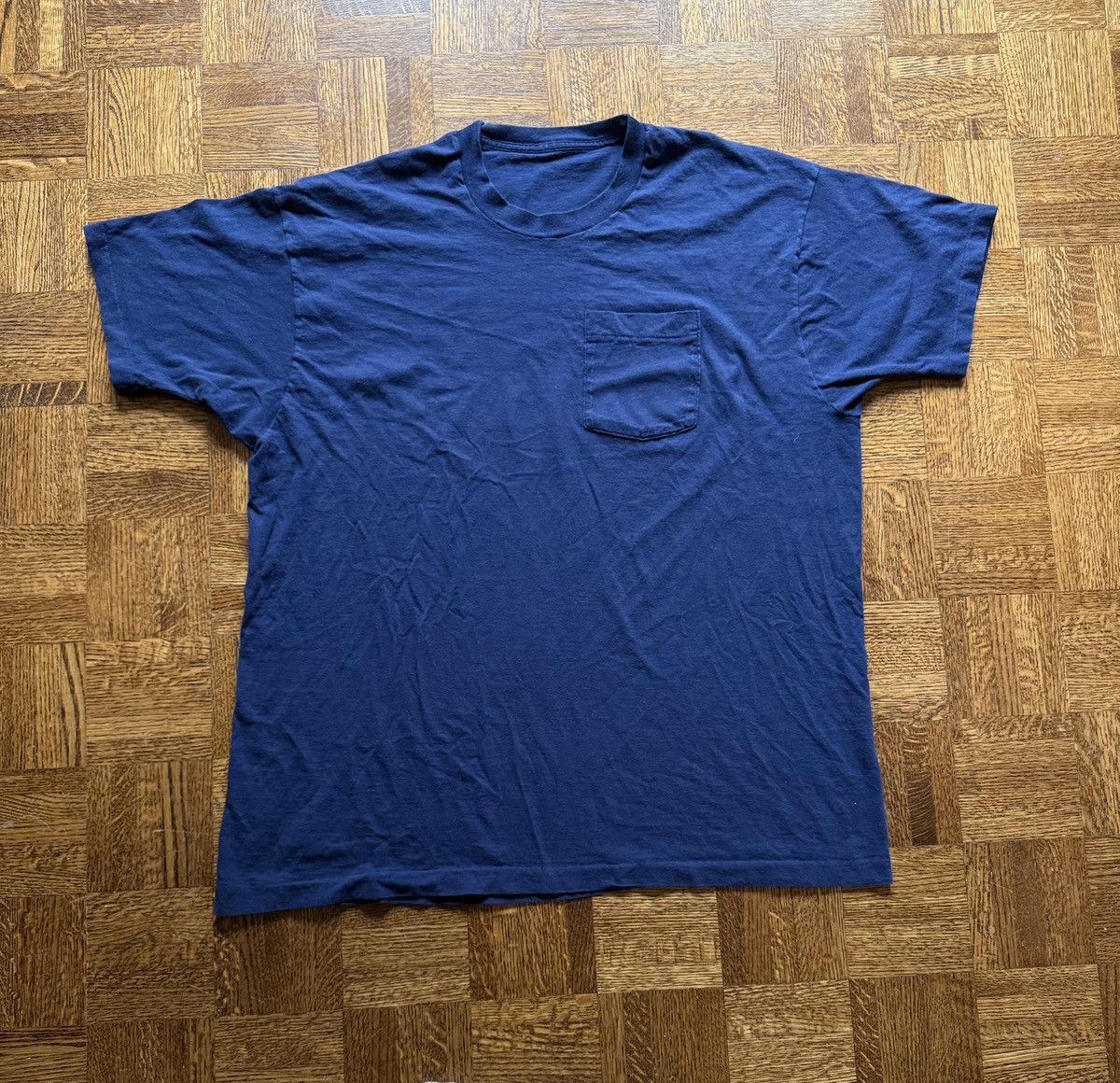 Vintage Vintage 90s Selvedge Pocket Navy Blank Tee Size US XXL / EU 58 / 5 - 1 Thumbnail