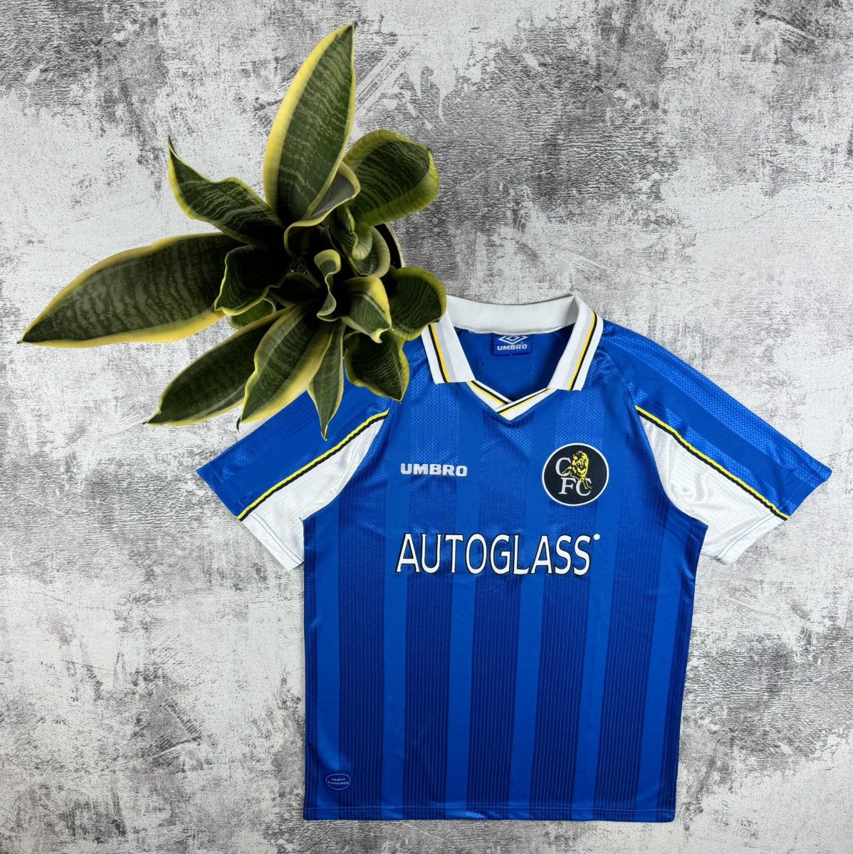 Umbro Umbro Chelsea 1997/1999 Retro Football T Shirt Jersey Tee Size US L / EU 52-54 / 3 - 1 Thumbnail