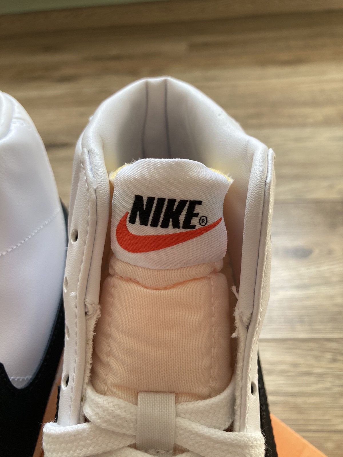 Nike Nike Blazer Mid 77 White Black (W) (CZ1055-100) 37.5 EU Size US 6.5 / IT 36.5 - 7 Thumbnail
