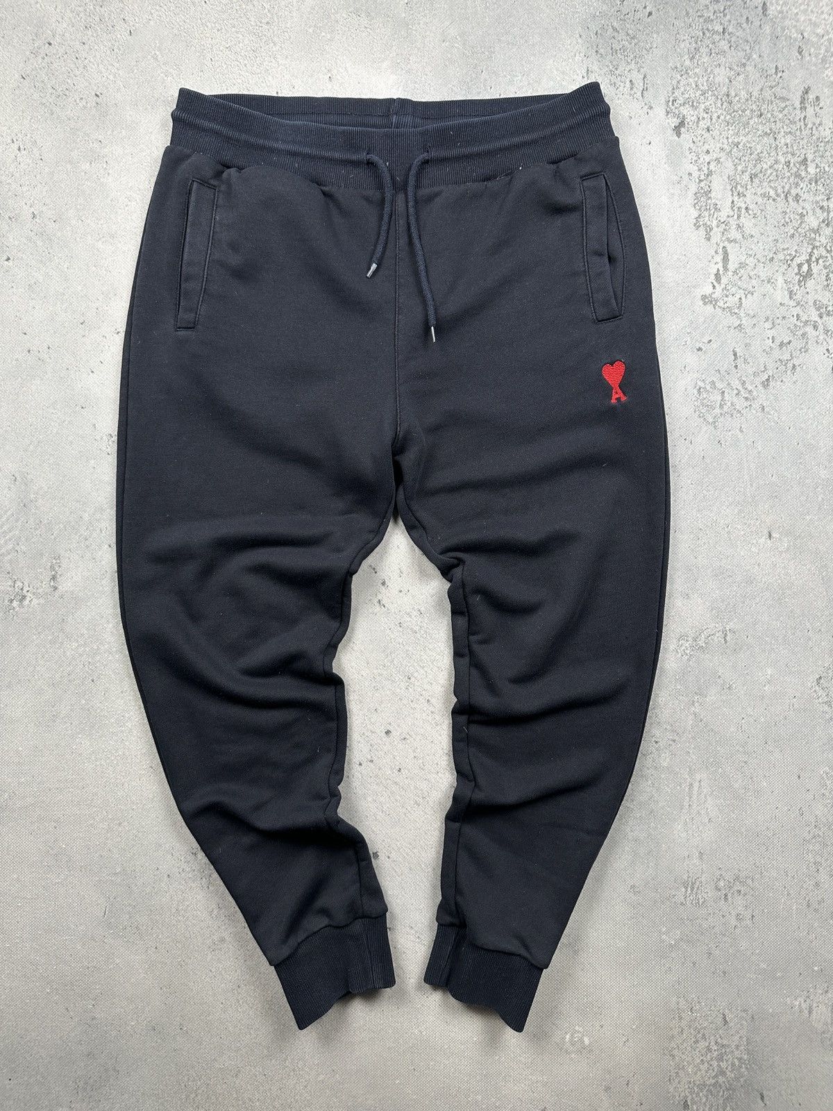 AMI AMI Alexandre Mattiussi Paris Heart Logo Sweatpants Designer Size US 34 / EU 50 - 1 Thumbnail