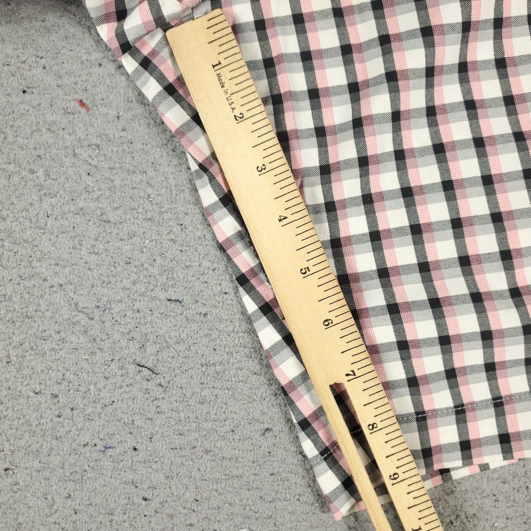Tommy Bahama VINTAGE Tommy Bahama Shorts Men Size 35 Cotton Blend Plaid Flat Front Casual Chino Size US 35 - 6 Thumbnail