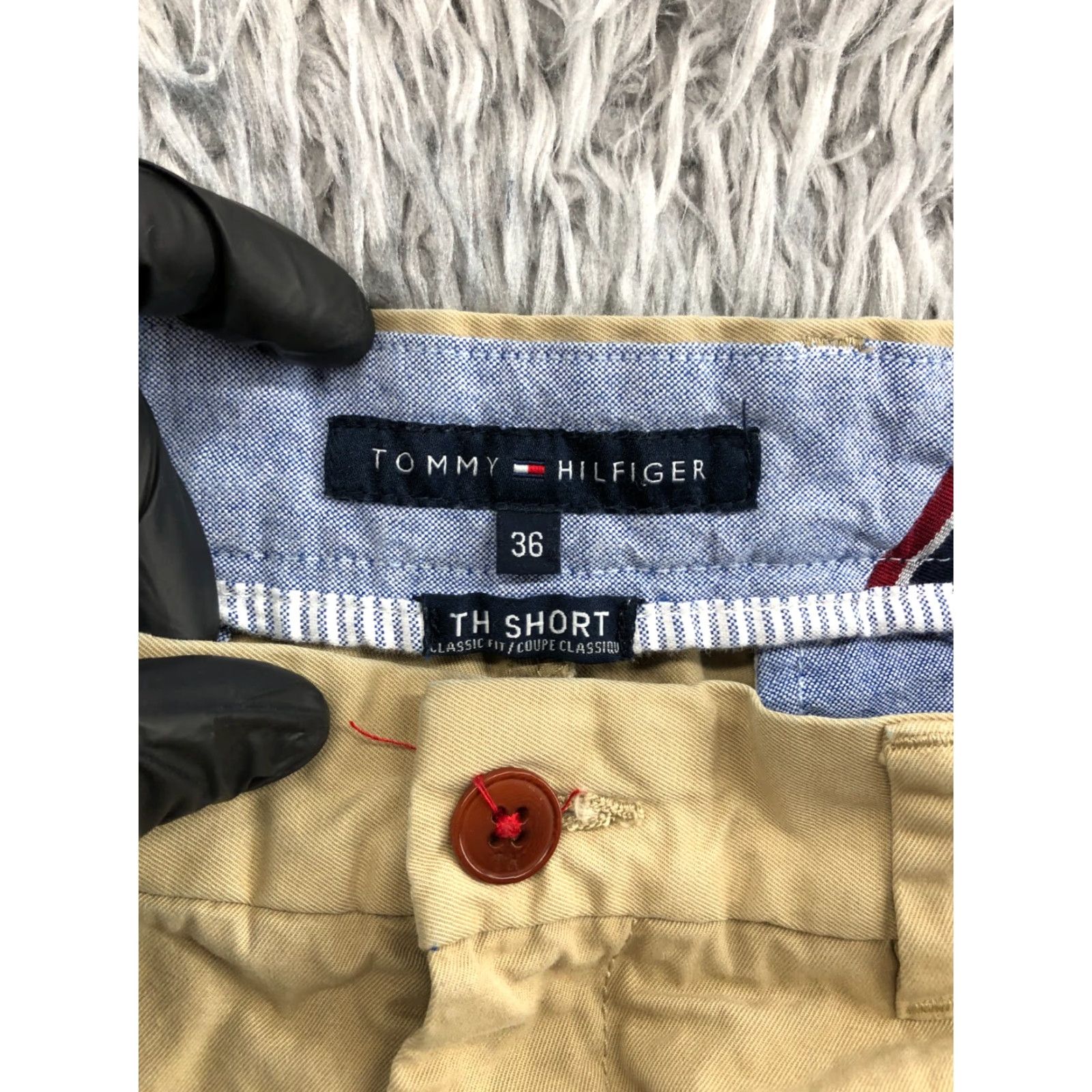 Tommy Hilfiger VINTAGE Tommy Hilfiger The Short Chino Shorts Mens Regular Waist 36 Beige Medium Wash 5-Pocket Logo Cotton Blend Flat Front Size US 36 / EU 52 - 7 Thumbnail