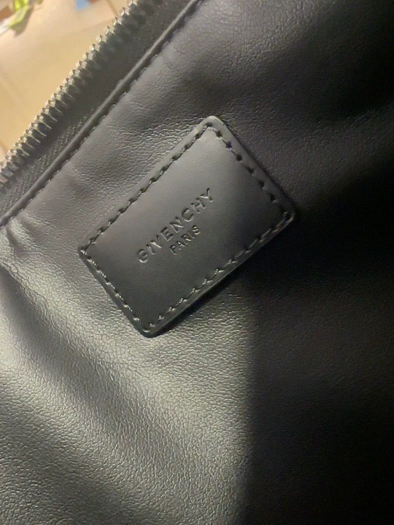 Givenchy Givenchy Shark clutch purse Size ONE SIZE - 4 Thumbnail