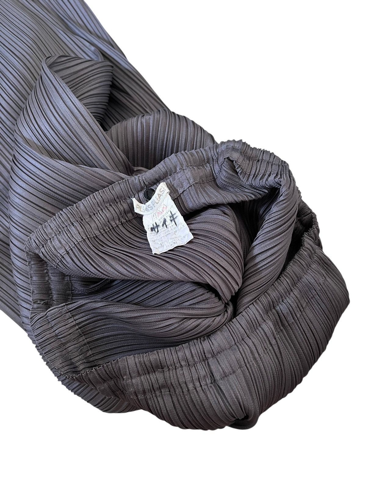 Pleats Please Issey Miyake 1990s Issey Miyake Pleats Please Pants Size 30" / US 8 / IT 44 - 5 Thumbnail