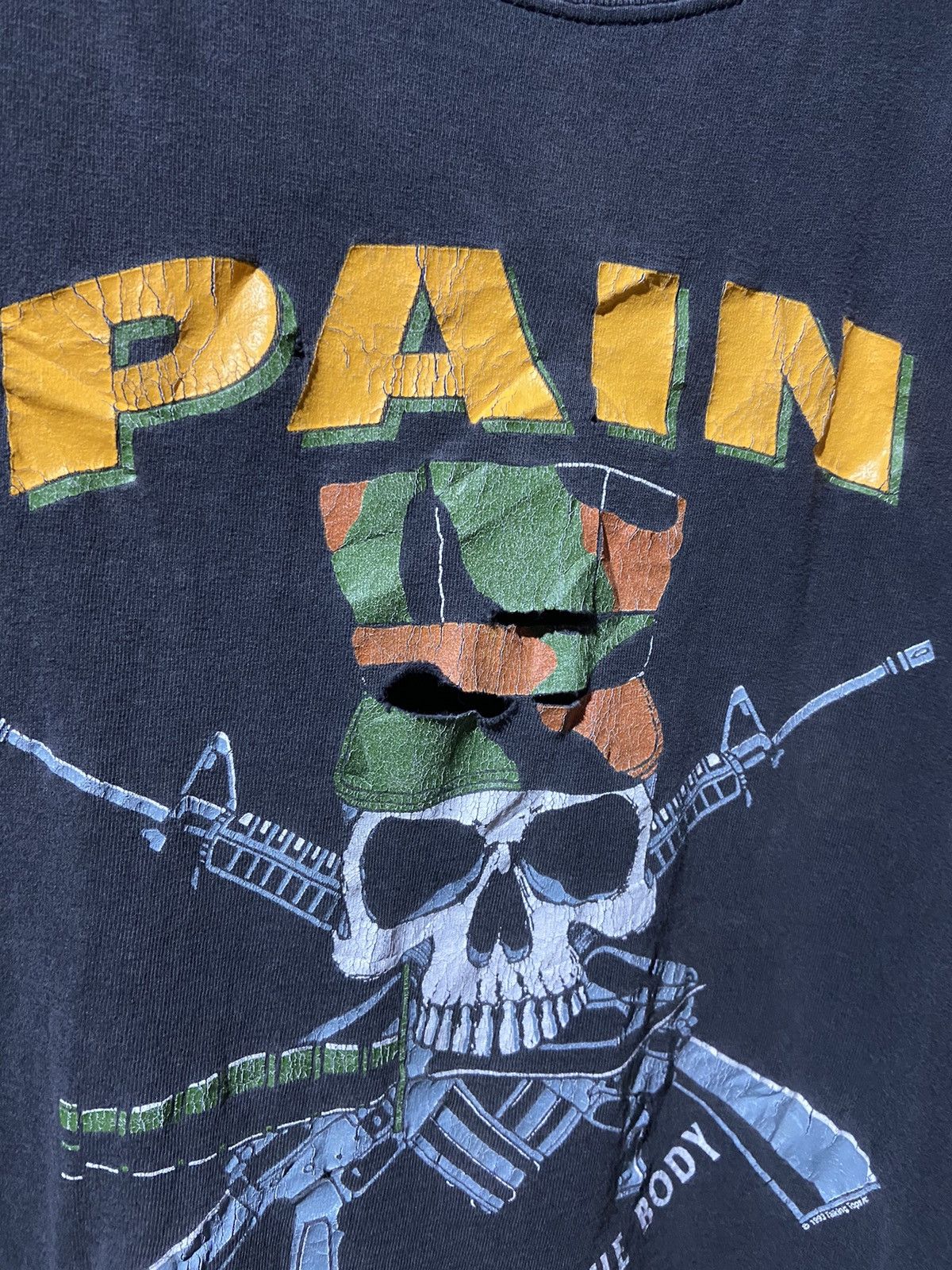 Vintage Vintage Pain is fear leaving the body nice fade t-shirt XL Size US XL / EU 56 / 4 - 5 Thumbnail
