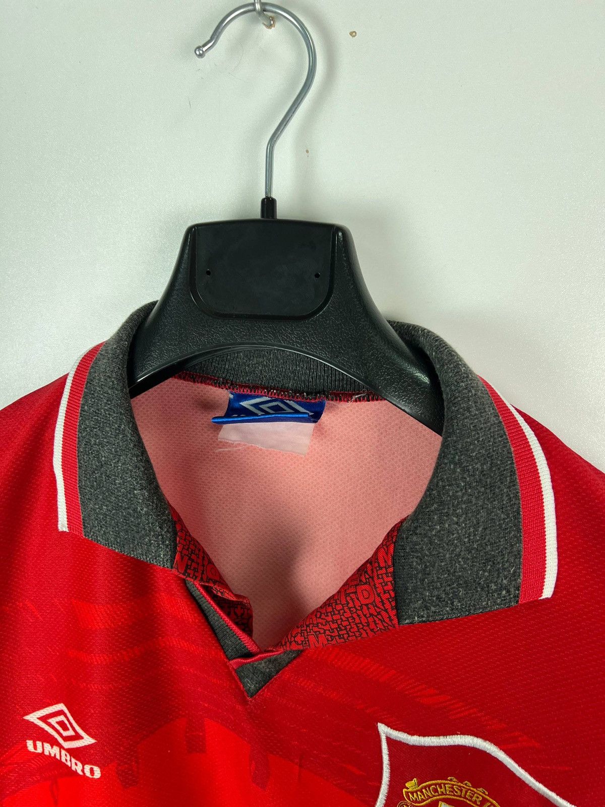Umbro Manchester United Umbro 1994/96 home jersey size L Size US L / EU 52-54 / 3 - 8 Thumbnail