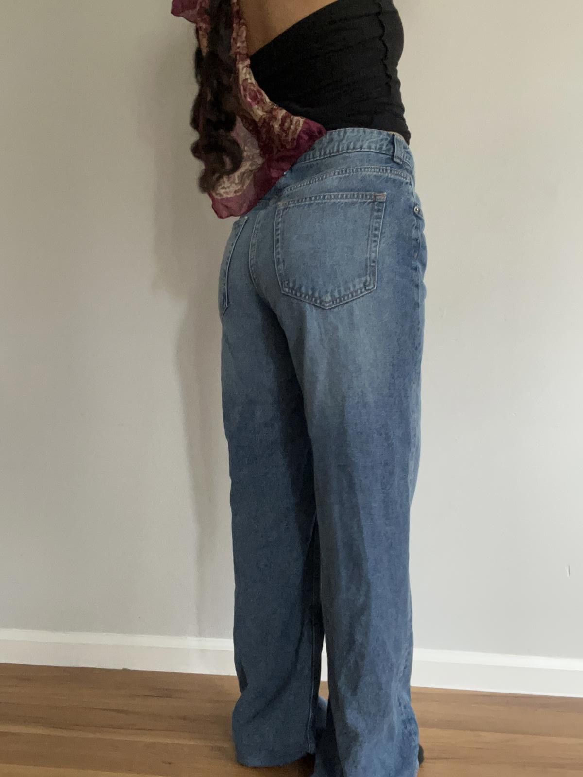 Divided Women’s high waisted wide leg medium wash jeans Size 32" / US 10 / IT 46 - 5 Thumbnail