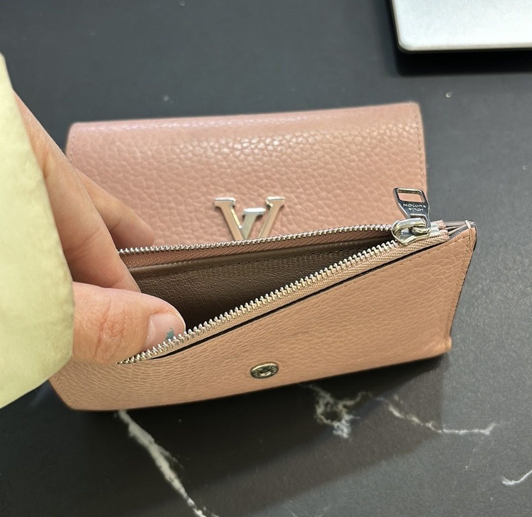 Louis Vuitton Louis Vuitton Capucines Compact XS Wallet Size ONE SIZE - 10 Thumbnail