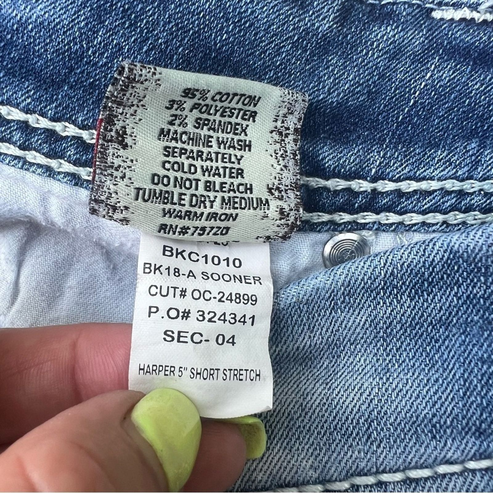 BKE BKE Harper 5 inch stretch Jean shorts size 26 Size 26" / US 2 / IT 38 - 5 Thumbnail