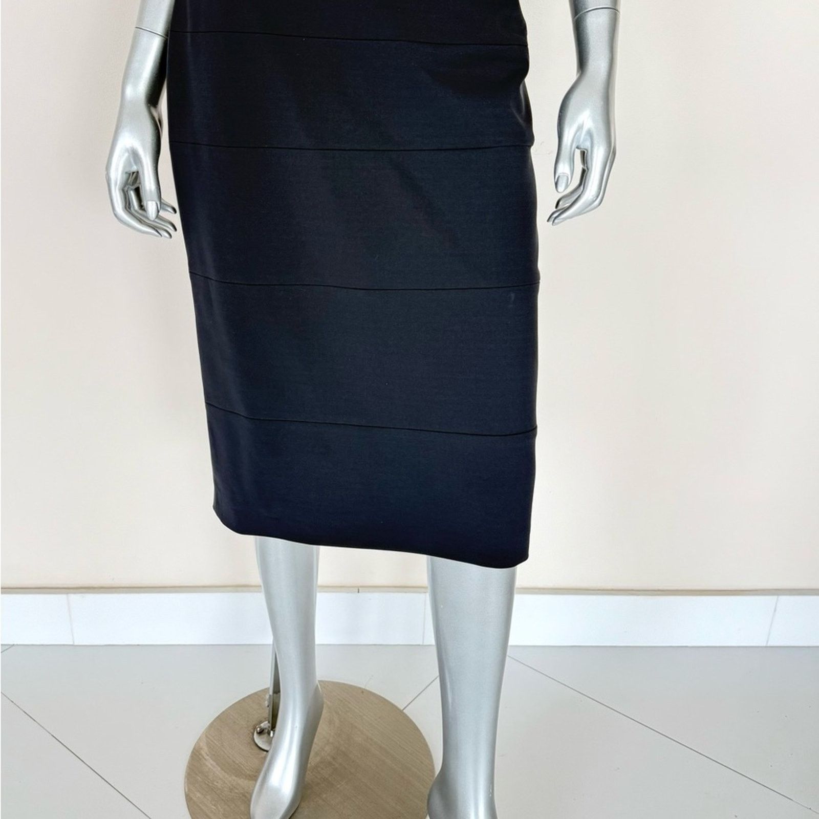 Escada ESCADA women 2 pieces dark blue costume size 44 GR or 12US Size 34" / US 12 / IT 48 - 8 Thumbnail