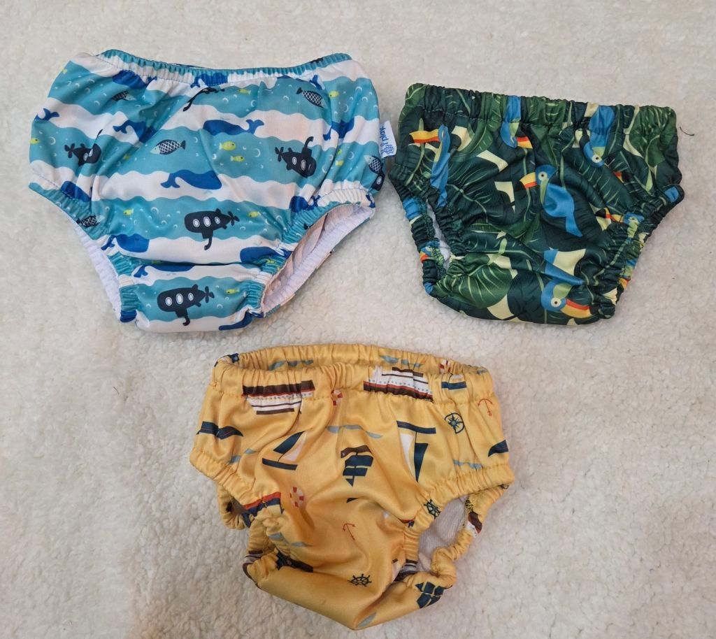 Other Lot of Baby Swim Diapers 3 different sizes Blue Yellow Green Size US 42 / EU 58 - 1 Thumbnail